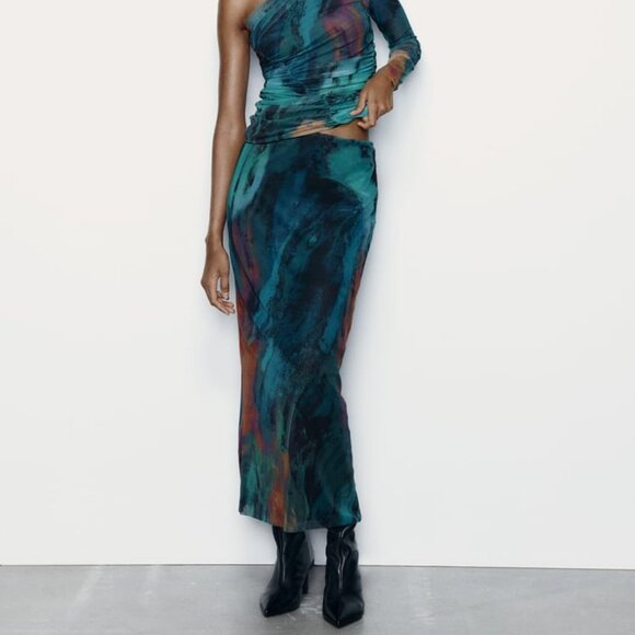 NWT BLUE GREEN PRINTED TULLE SKIRT - Picture 1 of 7